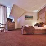 Kompleks Beskid Z Basenem I Stokiem Narciarskim - Blisko Babiej Gory Hotel 3*