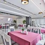 Hotel Kompleks Beskid Z Basenem I Stokiem Narciarskim - Blisko Babiej Gory 3*