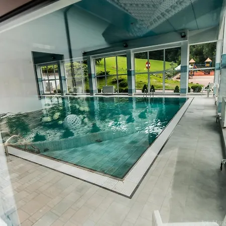 Kompleks Beskid Z Basenem I Stokiem Narciarskim - Blisko Babiej Gory Hotel