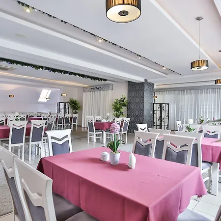 Hotel Kompleks Beskid Z Basenem I Stokiem Narciarskim - Blisko Babiej Gory 3*