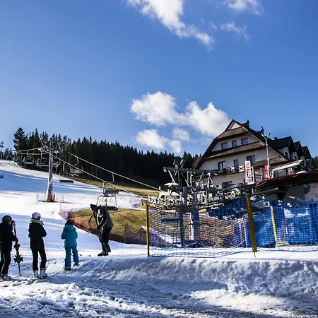 Kompleks Beskid Z Basenem I Stokiem Narciarskim - Blisko Babiej Gory