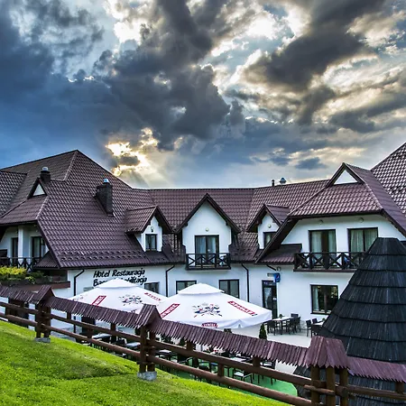Kompleks Beskid Z Basenem I Stokiem Narciarskim - Blisko Babiej Gory Szálloda 3*