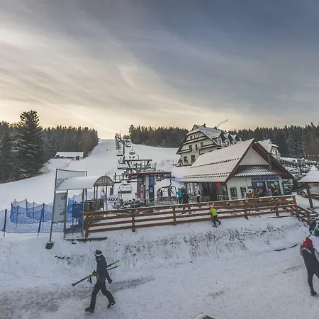 Kompleks Beskid Z Basenem I Stokiem Narciarskim - Blisko Babiej Gory 3* 斯派特克维瑟